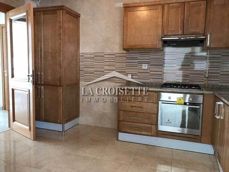 Appartement s+3 à la Soukra 